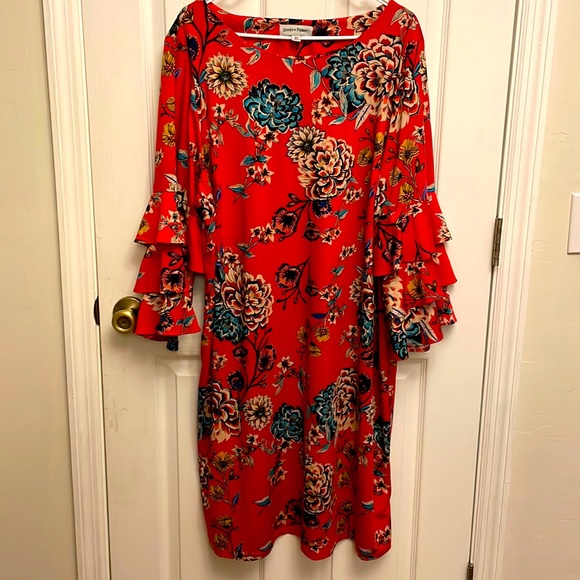 Shelby & Palmer Dresses & Skirts - Like new Shelby & Parker Red Floral Dress
